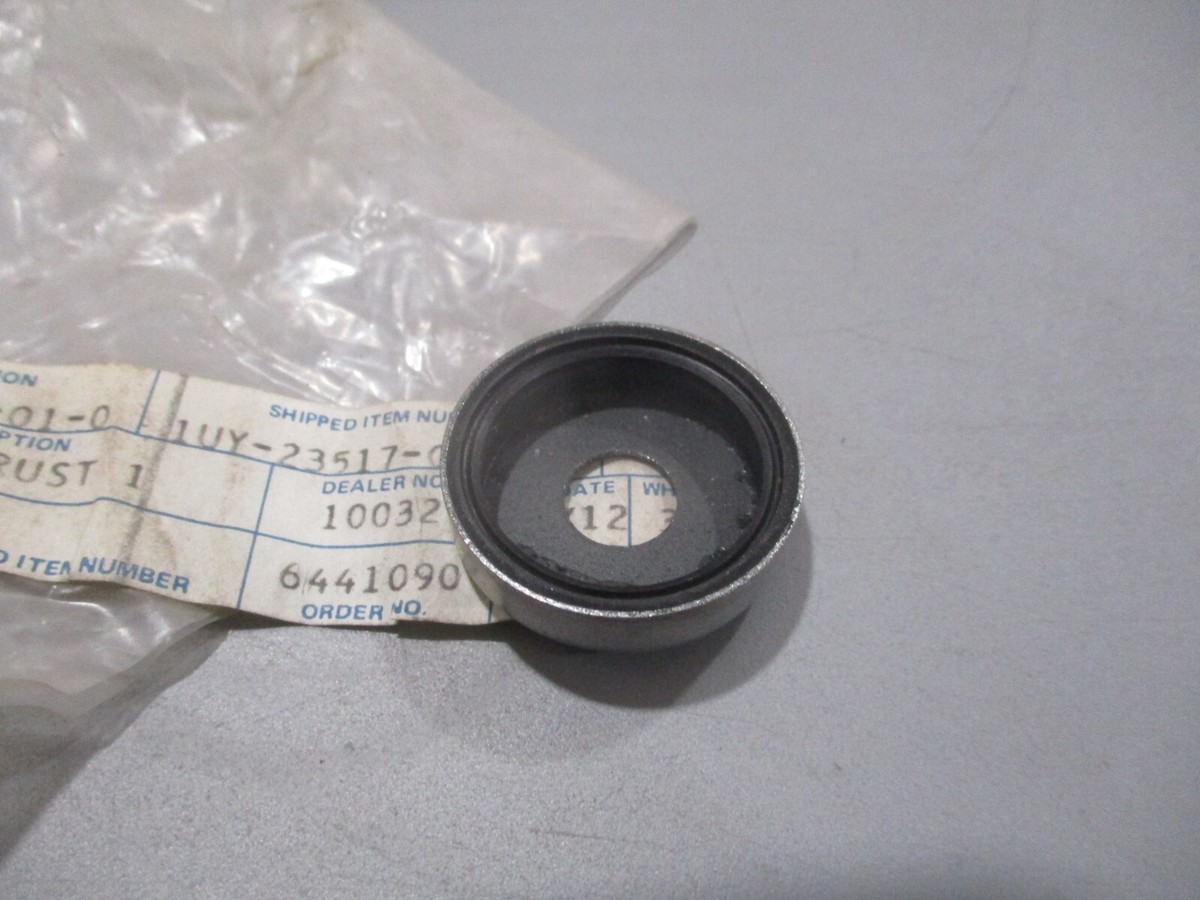 NOS Yamaha OEM Thrust Cover 1 2004-2005 YFZ450 1988-2005