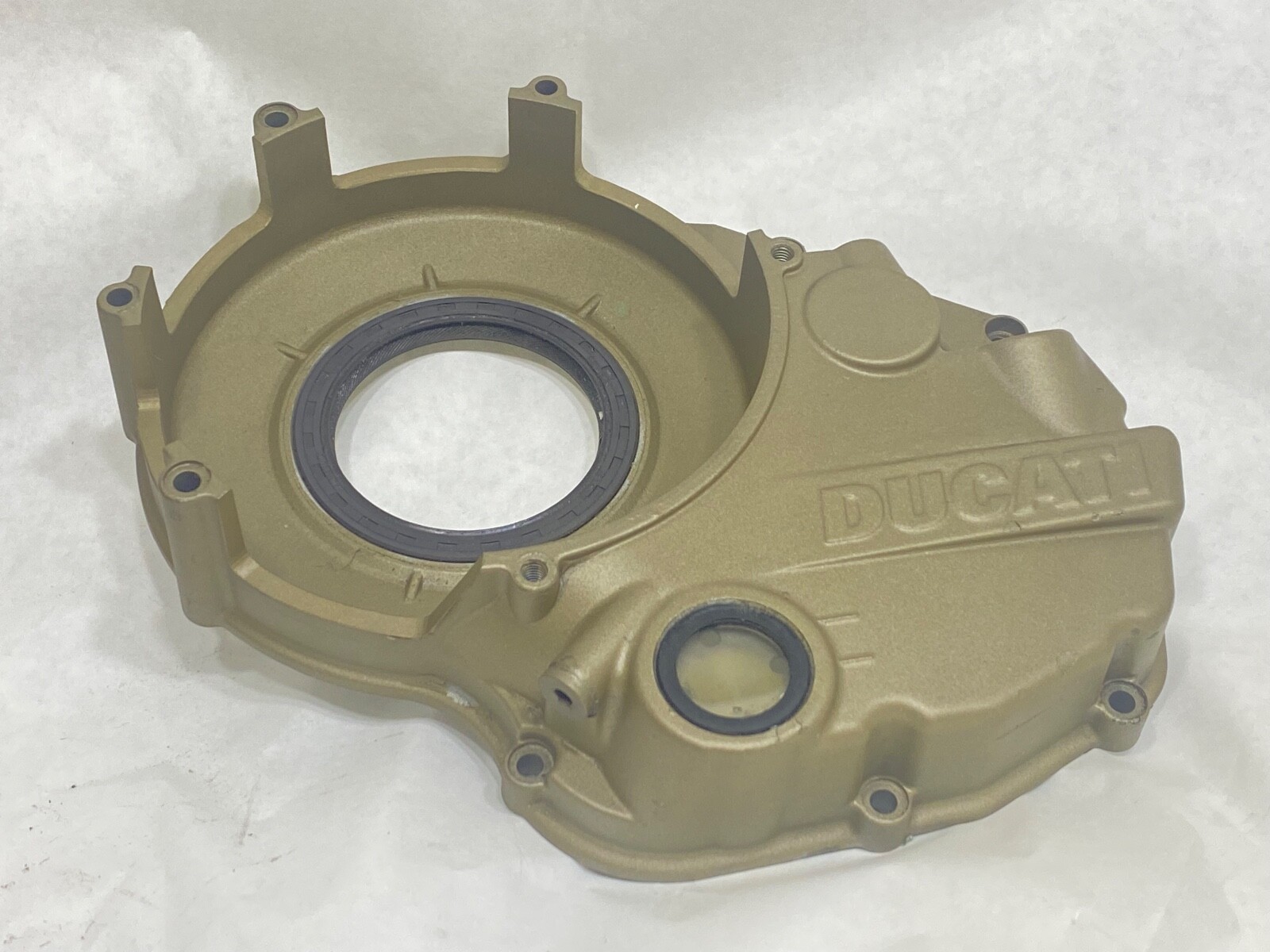 Ducati Magnesium GOLD Vented Dry Clutch Housing Engine Motor Right Side