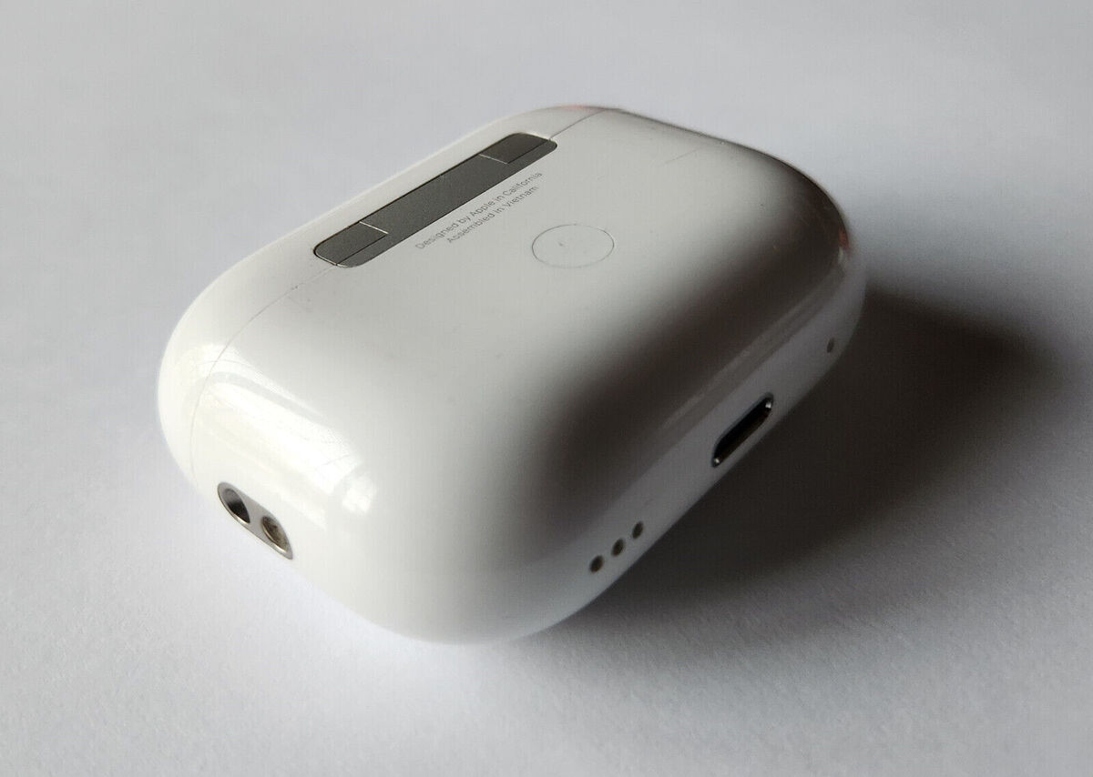 OEM Apple AirPods Pro 2ND GEN Magsafe Wireless USB-C OEM Apple AirPods Pro 2ND GEN Magsafe Wireless USB-C