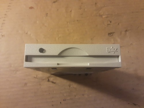 Iomega 250MB IDE Zip Internal Drive Z250ATAPI. - Picture 6 of 7