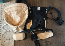 Ergobaby four position 360 bundle of joy baby carrier WITH infant insert