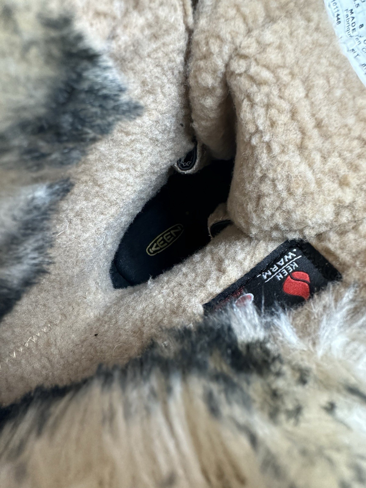 Stivali invernali alti Keen Wapato marroni pelle pelliccia sintetica isolati donna taglia 8