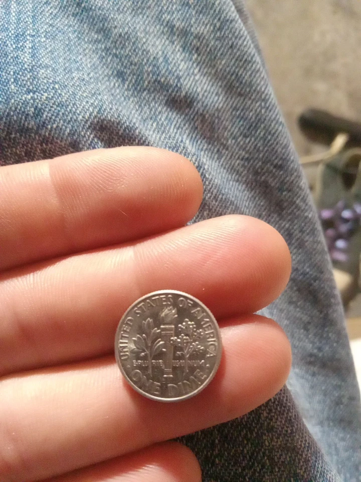 Moneda de diez centavos Roosevelt 2016-P Mint State errores tiene un borde en ambos lados Foto 4 de 4