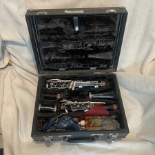 Vintage Bundy Resonite Clarinet by Selmer w/hard case for parts NOT WORKING 