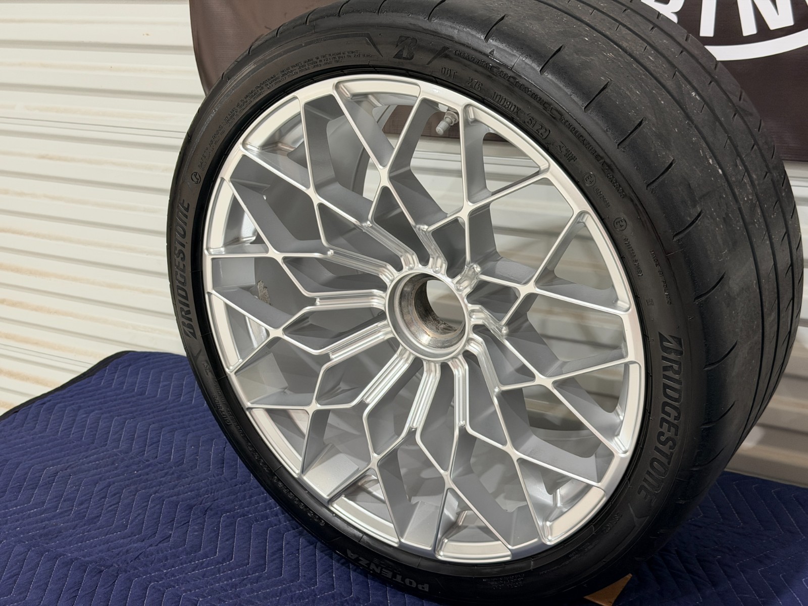 20×8.5″ and 20×11″ Lamborghini Huracan STO Factory OEM “HEK” Wheels (App-Tech)