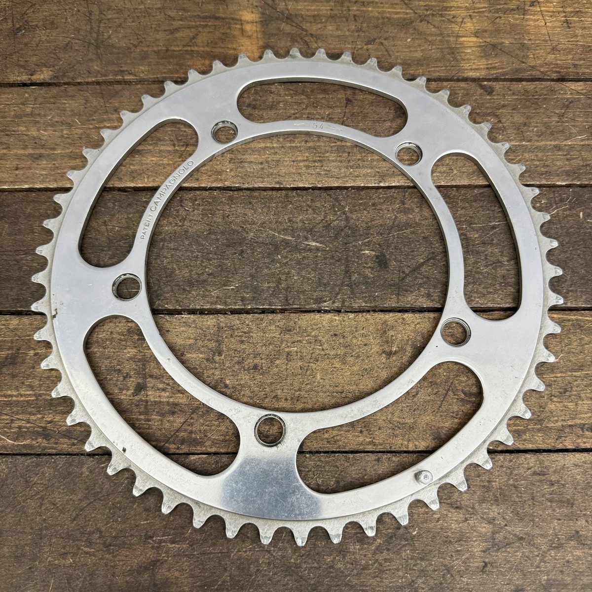 新品 CAMPAGNOLO カンパニョーロ Cレコード 54T チェーンリング Vintage Campagnolo Record 54T Chainring 144 BCD 5-Arm 54 Tooth