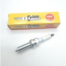 NGK Spark Plug Assy LMAR8A-9 Fits For Triumph Bonneville Thruxton 1200 2016-2018