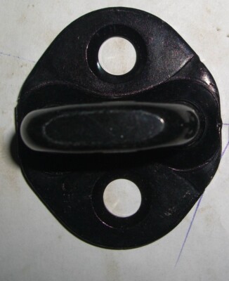 GENUINE BRAND NEW HYUNDAI TRAJET 2000-2007 STRIKER ASSY-DOOR