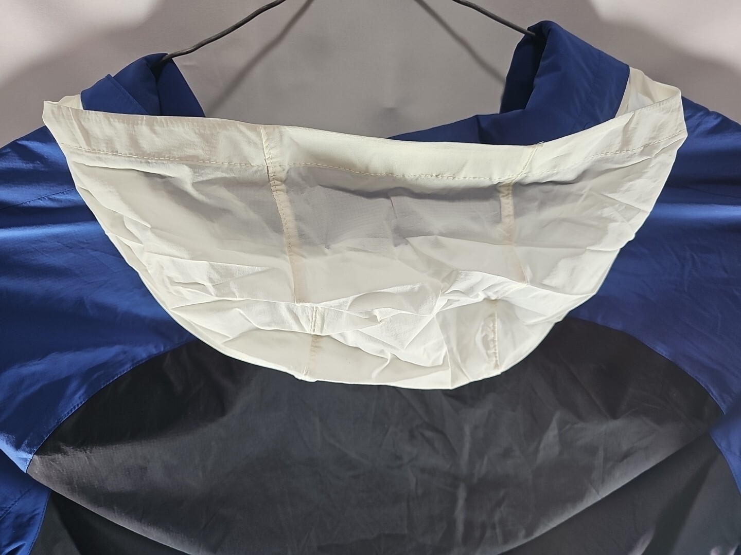 Nike Shield Packable Lightweight Full Zip Jacket … - image 7