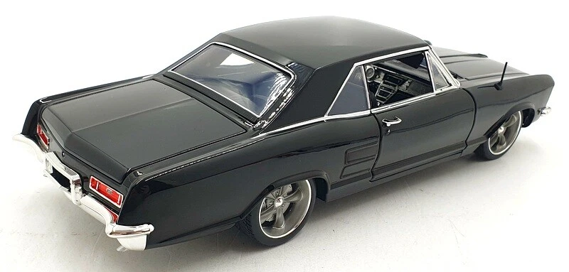 Acme 1/18 Scale Diecast A1806307 1964 Buick Riviera Custom Cruiser Black - Image 2 of 4