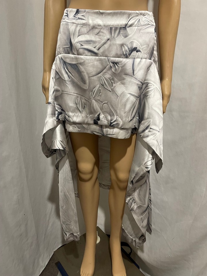 SASS & BIDE SIZE 8 GREY FLORAL SILK BLEND SKIRT