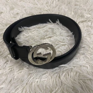 Ceinture GUCCI 100/40 114874 cuir noir imbriqué noir occasion boucle argent