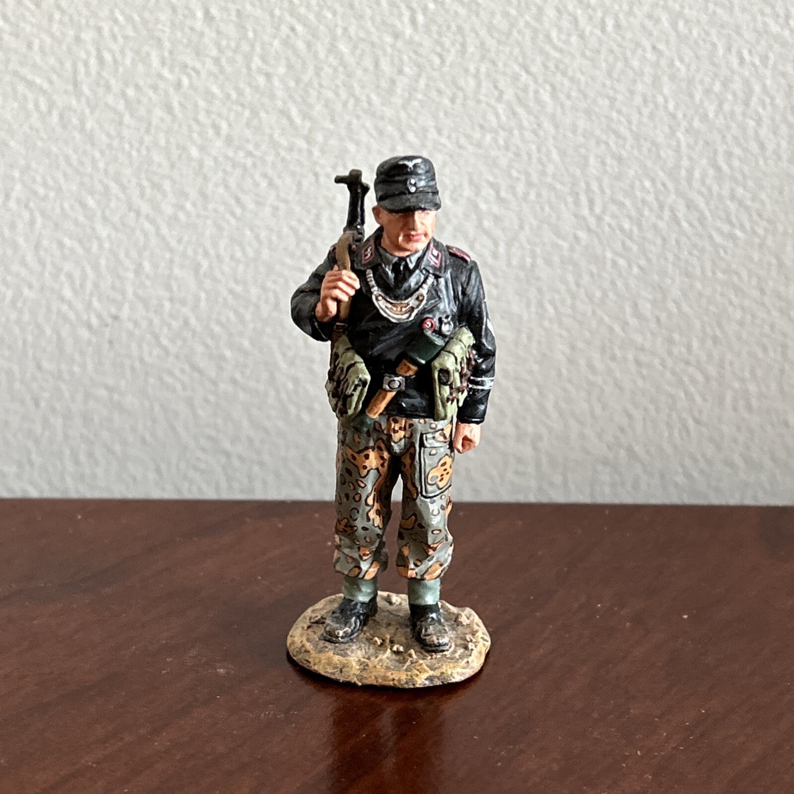 Picture 1 of 4