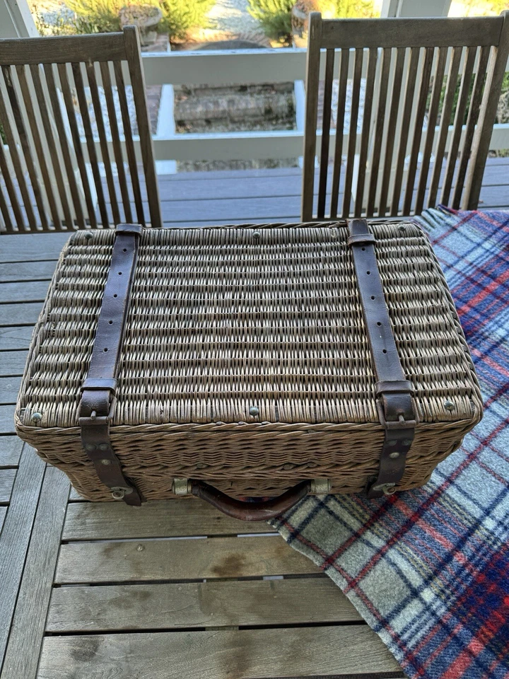 Antique Wicker Picnic Basket Automobile Late 19th Century 5 Items Inside As Is‼️ - Image 3 of 4