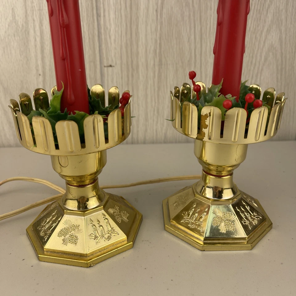 Par de velas de plástico molde soplado Navidad iluminadas vintage base dorada acebo bayas Foto 3 de 4