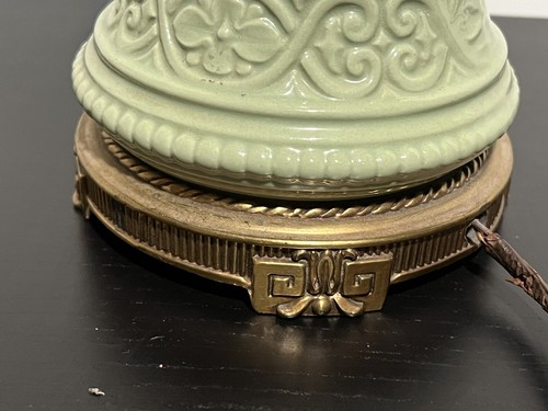 Pair of Artistic Lamp Mfg Co. Bedside Lamps Green W/ White Grapes Brass Base 13" - Picture 9 of 9