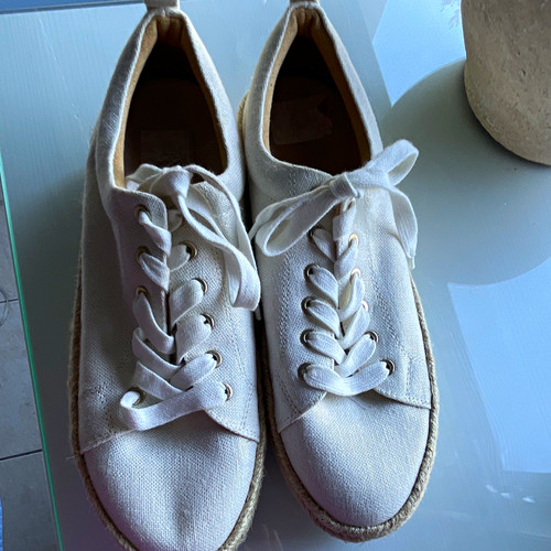 Jack Rogers Beige Canvas Low Top Lace-Up Sneakers Casual Pre-Owned Excellent