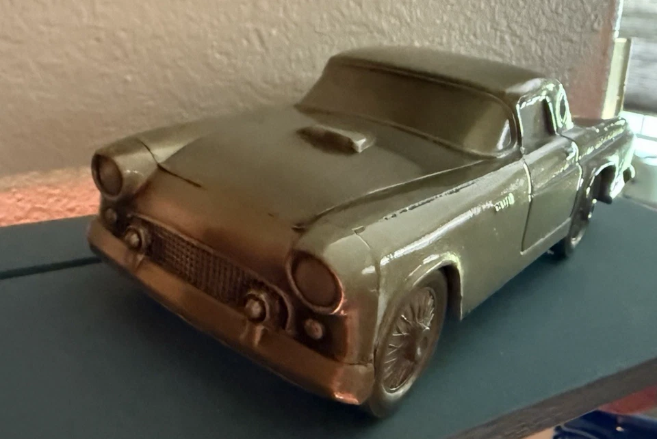 Coche de colección 1974 Banthrico Inc. Chicago 1955 T Bird Ford Thunderbird alcancía Foto 2 de 4