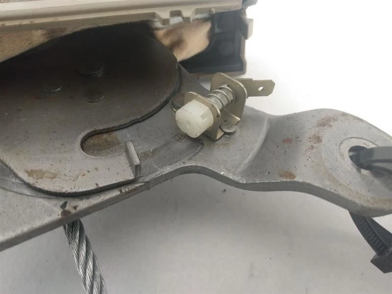 VOLVO XC70 V70 Emergency Parking Brake Actuator Assembly 2001 2002 2003 2004 - Image 4 of 4