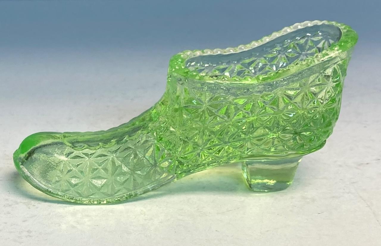 SAOLA Vintage Degenhart statuina vetro lime ghiaccio mini pantofola senza suola si illumina