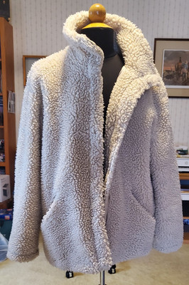 LA HEARTS CREAM TEDDY BEAR JACKET COAT MEDIUM / LARGE