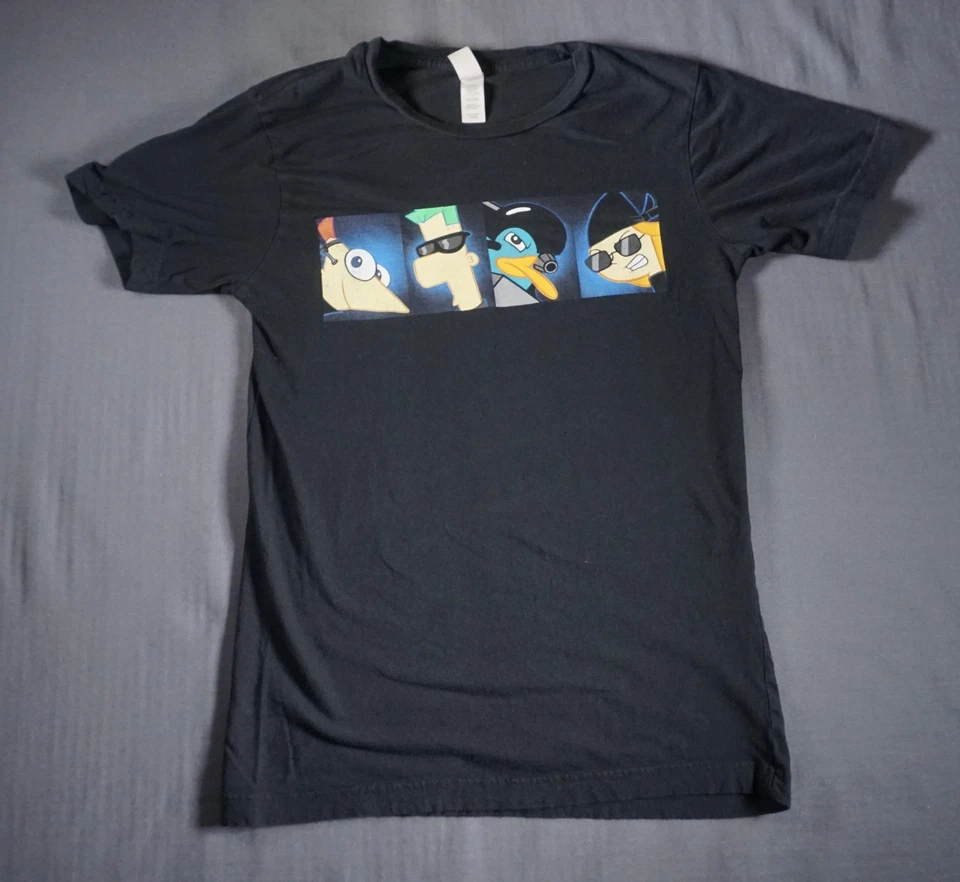Camisa Phineas y Ferb Hombres Pequeña A Través De 2da Dimensión Disney Channel Película Promo Foto 2 de 4