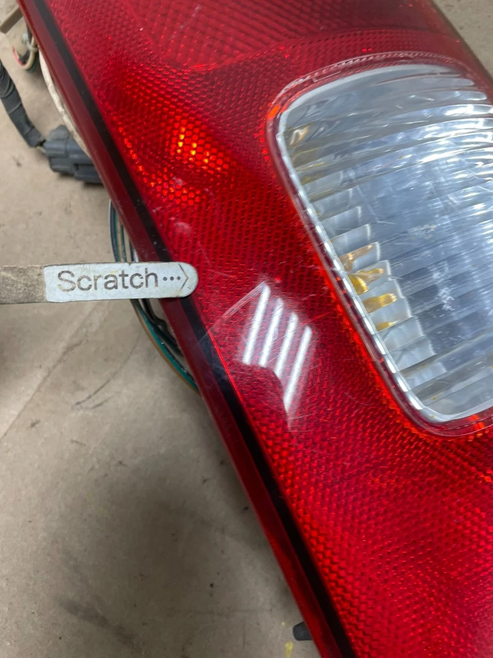 Оригинальный левый задний фонарь левая сторона для Nissan Quest 2001–2002 годов выпуска Q4775 DW - Изображение 4 из 4