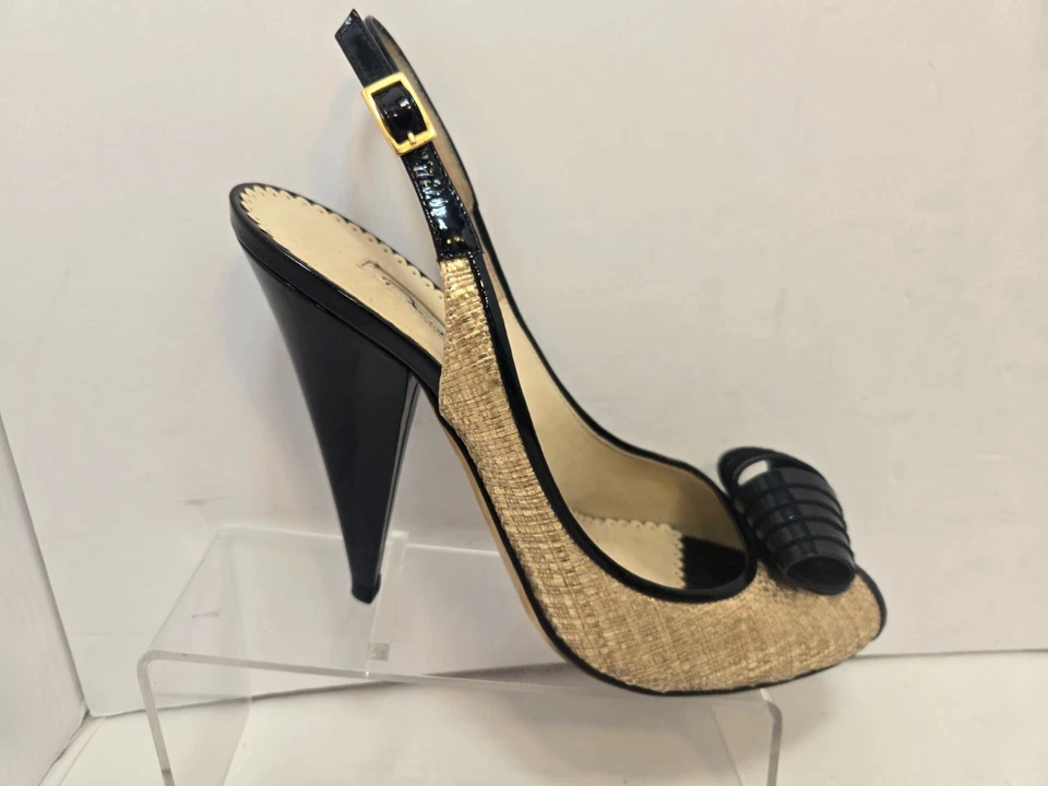 Zapatos de salón Oscar De La Renta negros y beige peep toe slingback Scroll EE. UU. 7,5 M/38 Foto 3 de 4