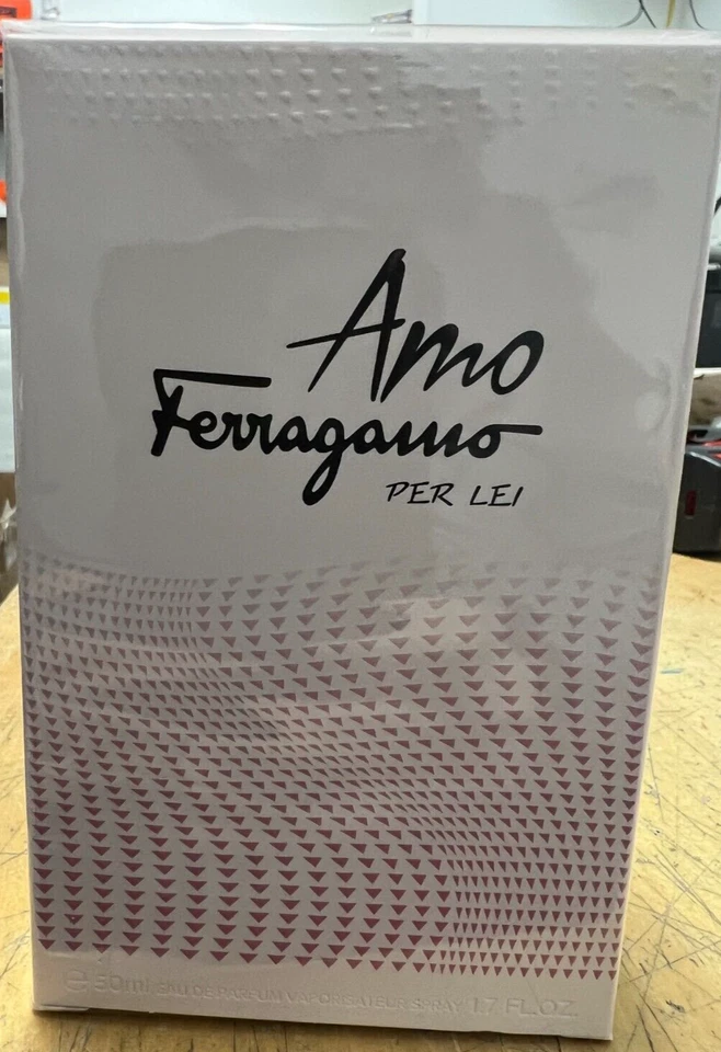 Salvatore Ferragamo Amo Ferragamo Per Lei EDP para ella 50 ml 17 FL OZ Foto 2 de 3
