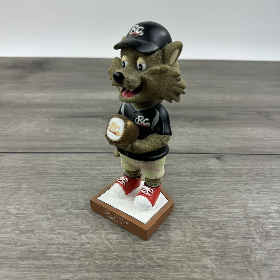 Pantalones cortos hawaianos vintage Gary SouthShore RailCats Rusty The Railcat Bobblehead Foto 4 de 4