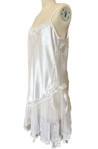 Neu im Karton Vintage Victoria's Secret Negligee WEISS Satin M. Nachthemd Dessous goldenes Etikett