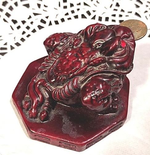 Feng Shui Lucky Frog Figurine 3-legged Cinnabar Red Money Toad Without Coin. - Picture 4 of 5