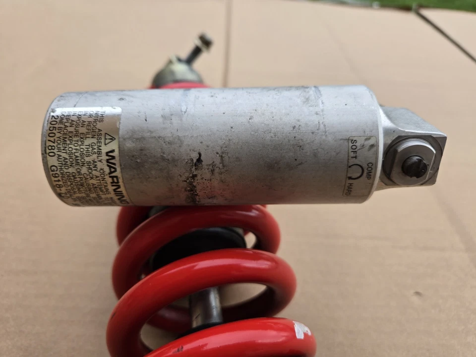 triumph speed triple 955i rear shock, suspension unit, t2050995 - Image 4 of 4