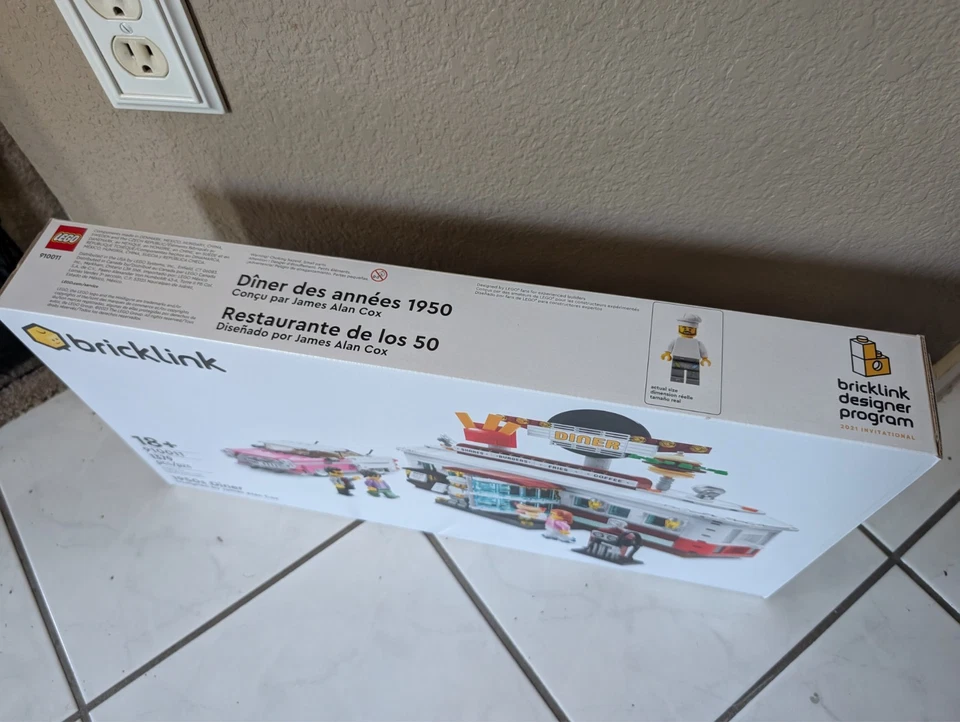 LEGO BrickLink 1950s Diner (910011) 🔥NEW & FACTORY SEALED🔥 - Image 2 of 4