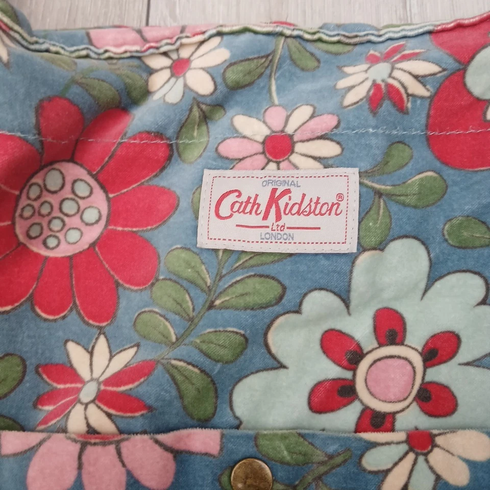 Cath Kidston Velvet Crossbody Bag Large Multicolour Floral  - Image 3 of 4