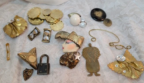 Vintage Costume Jewelry Lot Gold Tone Pins Brooches Coins Art Deco Mixed