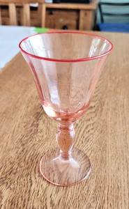 VTG Glastonbury Lotus Pink Glass Goblet or Wine Glass w/ Vertical Panels 5 1/2"