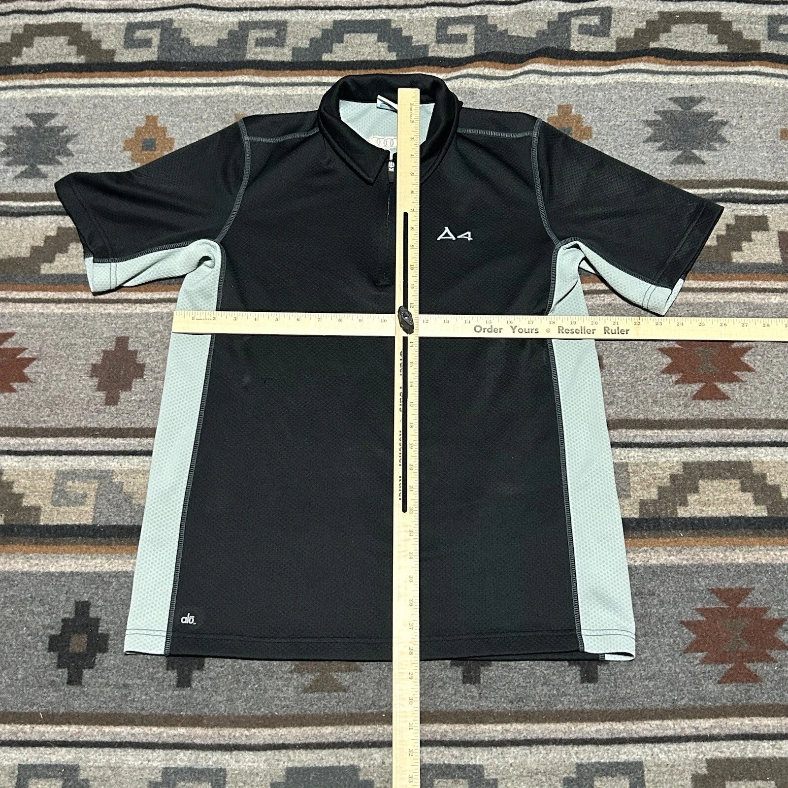 alo-yoga coolfit 1/4 zip short sleeve shirt