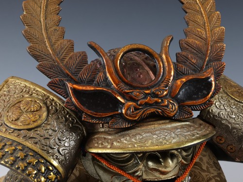 Old Vintage Japanese Samurai Helmet -TOKUGAWA IEYASU's Kabuto- with a Face Mask - Picture 13 of 18