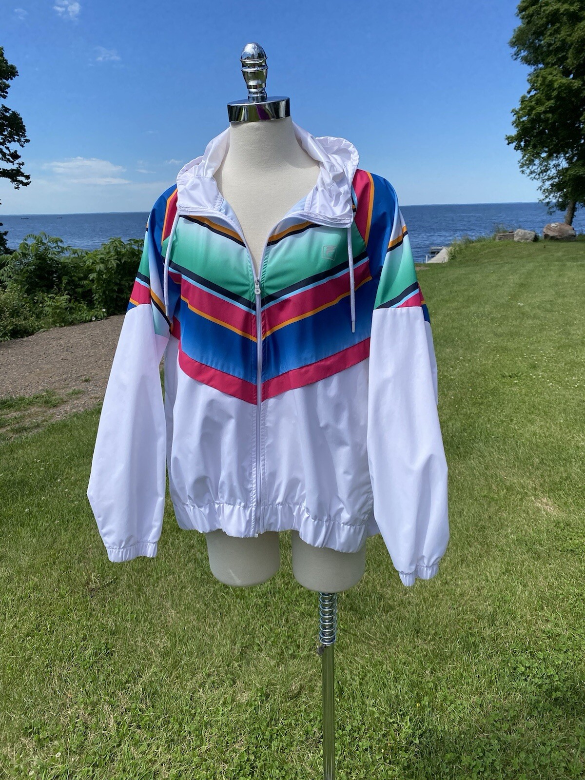 Giacca arcobaleno vintage FILA felpa con cappuccio bianca giacca a vento colori orgoglio donna taglia large