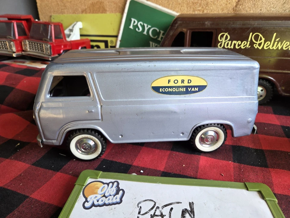 1960-е NYLINT FORD ECONOLINE ФУРГОН ХОРОШЕЕ ОРИГИНАЛЬНОЕ СОСТОЯНИЕ ТОВАРА - Изображение 2 из 4