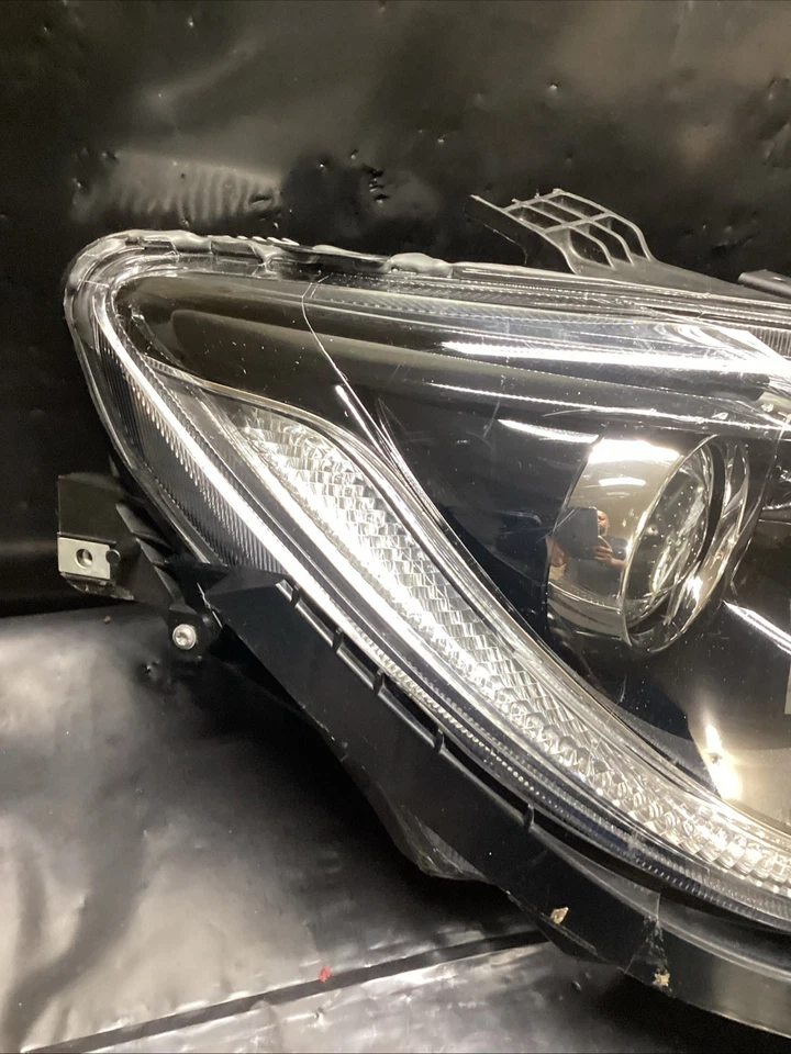 Faro de xenón para conductor derecho Chrysler Pacifica 2017-2020 OEM 68228948AH Foto 3 de 4