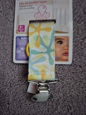 Adorable Munchkin Pacfiet clip 0 Months Pink yellow green splash NEW