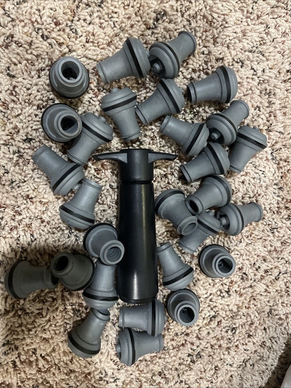 Vacu Vin Wine Saver with 28 Vacuum Bottle Stoppers – Wine Preserver Pump