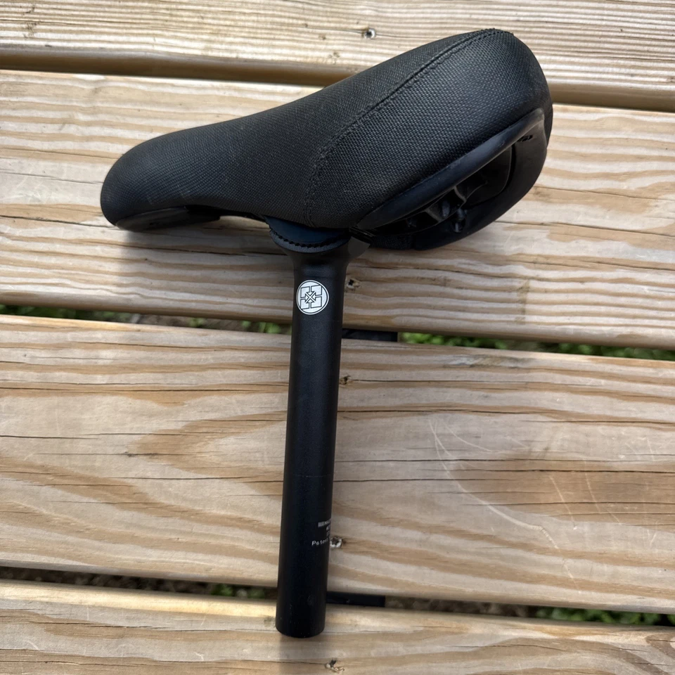 Asiento pivotal Fit Bike Co. con poste Fit Bike Co. incluido negro Foto 4 de 4