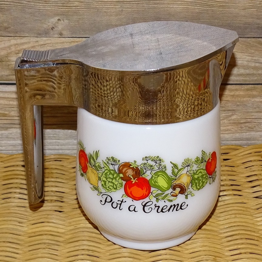 1970 Gemco Pyrex Corning Ware Corelle Spice of Life Pot a Creme Creamer Flip Top