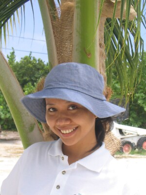 Blubandoo Cooling Floppy Hat with Water Activated Crystals Denim Blue -S/M