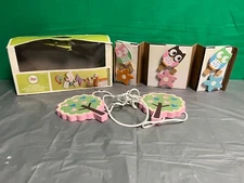 Circo Wooden ART DISPLAY OWLS TREES FLORAL BIRDS CLIPS