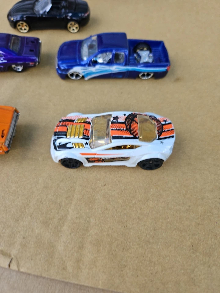 Lote de 5 Hot Wheels sueltos + Mini figura de PVC Groot, ver fotos Trl7#60 Foto 3 de 4