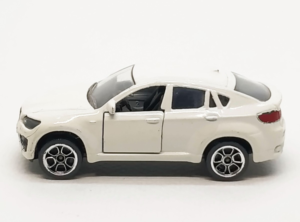 Majorette BMW X6 White 1:64 (3 inches) 244B Pre-Owned | eBay